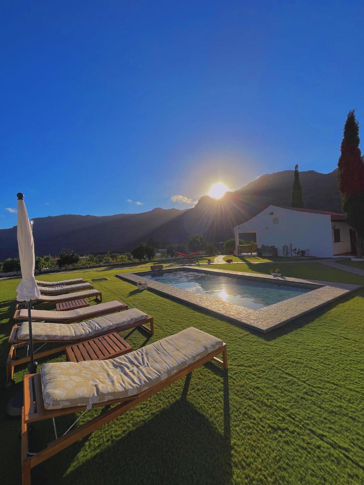 Villa Ines San Bartolome Bagian luar foto